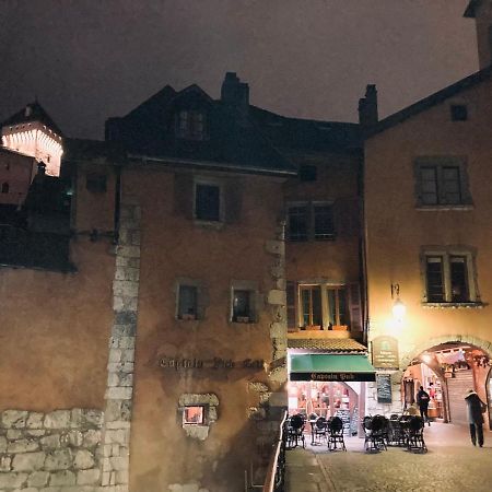 Gite Urbain Au 2Bis - Annecy Exterior photo