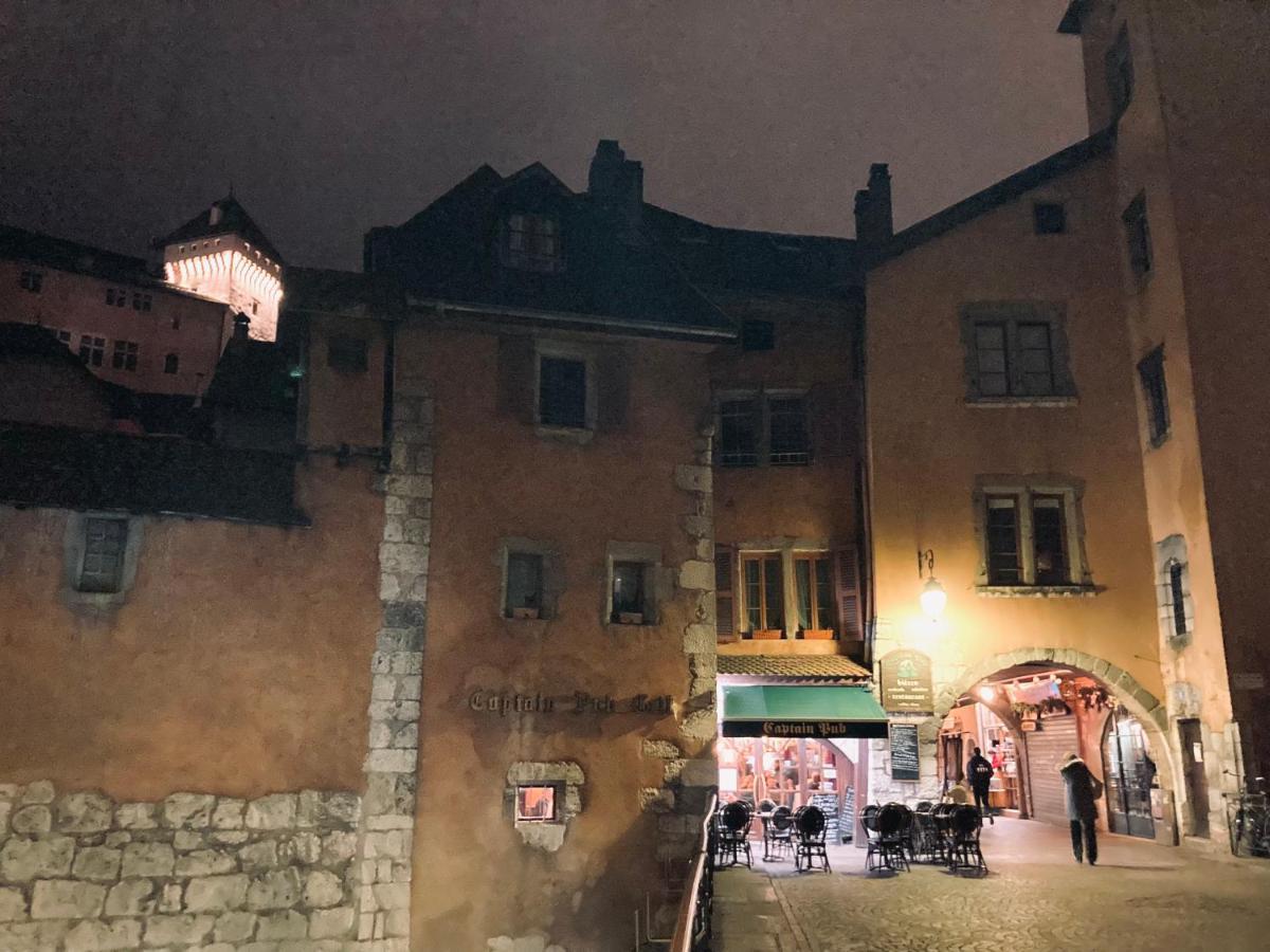 Gite Urbain Au 2Bis - Annecy Exterior photo
