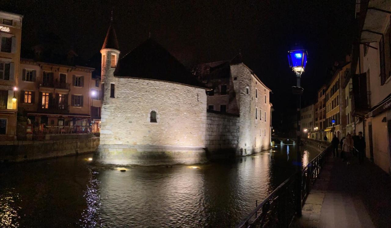 Gite Urbain Au 2Bis - Annecy Exterior photo