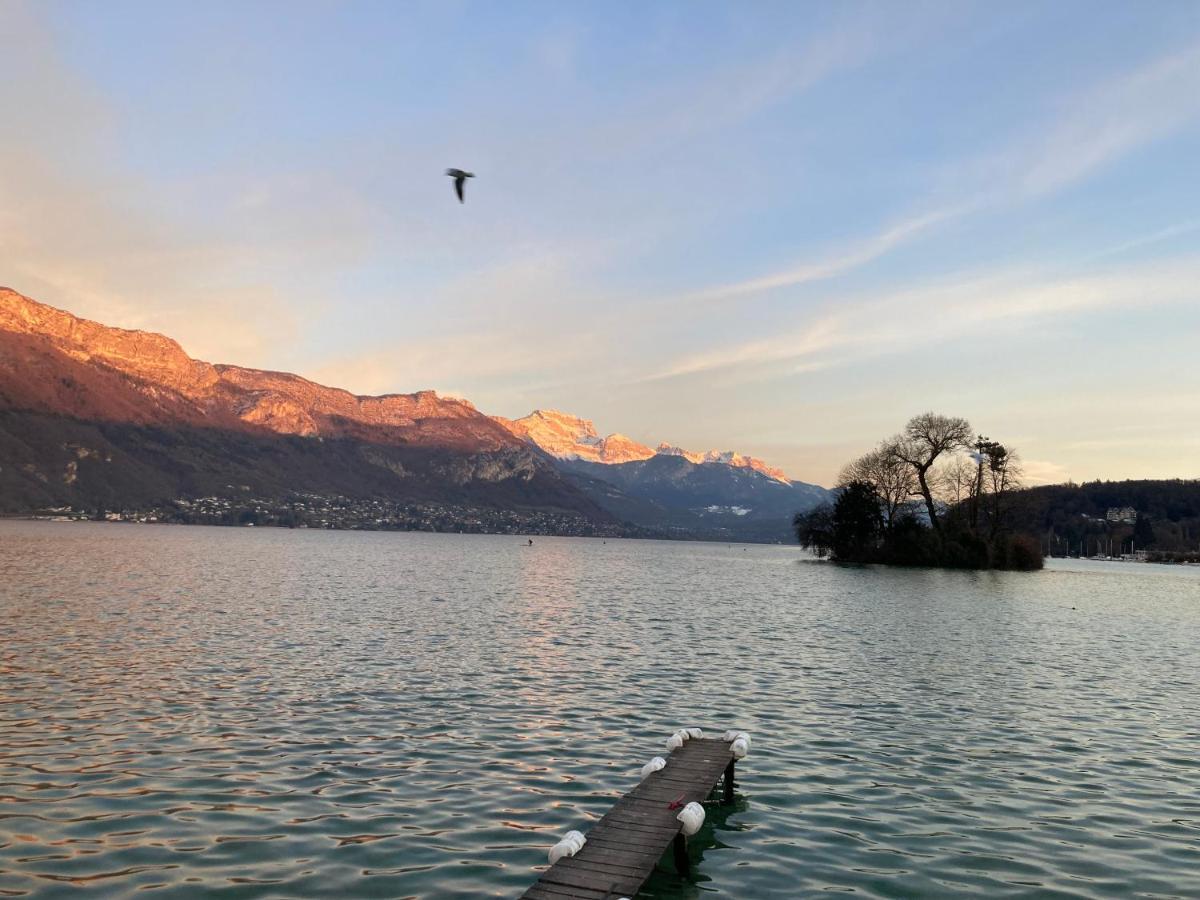Gite Urbain Au 2Bis - Annecy Exterior photo