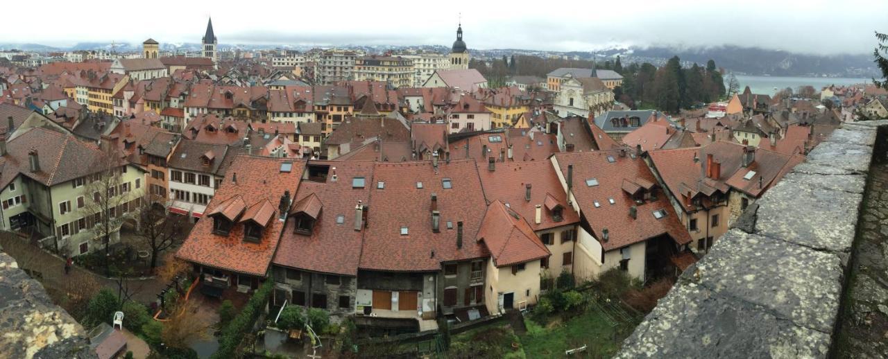 Gite Urbain Au 2Bis - Annecy Exterior photo