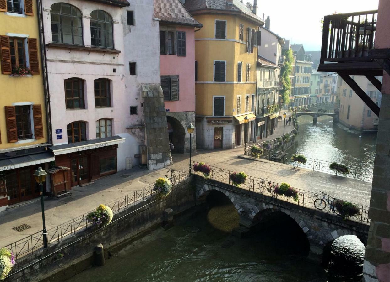 Gite Urbain Au 2Bis - Annecy Exterior photo