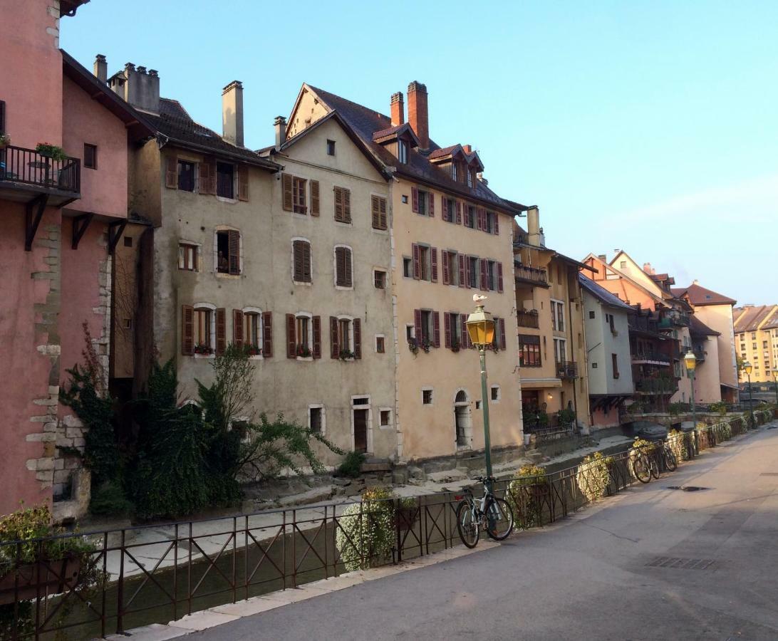 Gite Urbain Au 2Bis - Annecy Exterior photo
