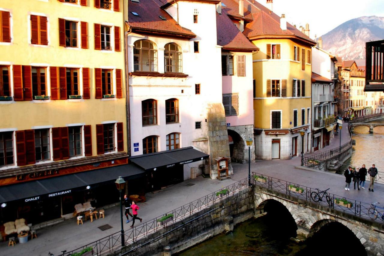 Gite Urbain Au 2Bis - Annecy Exterior photo